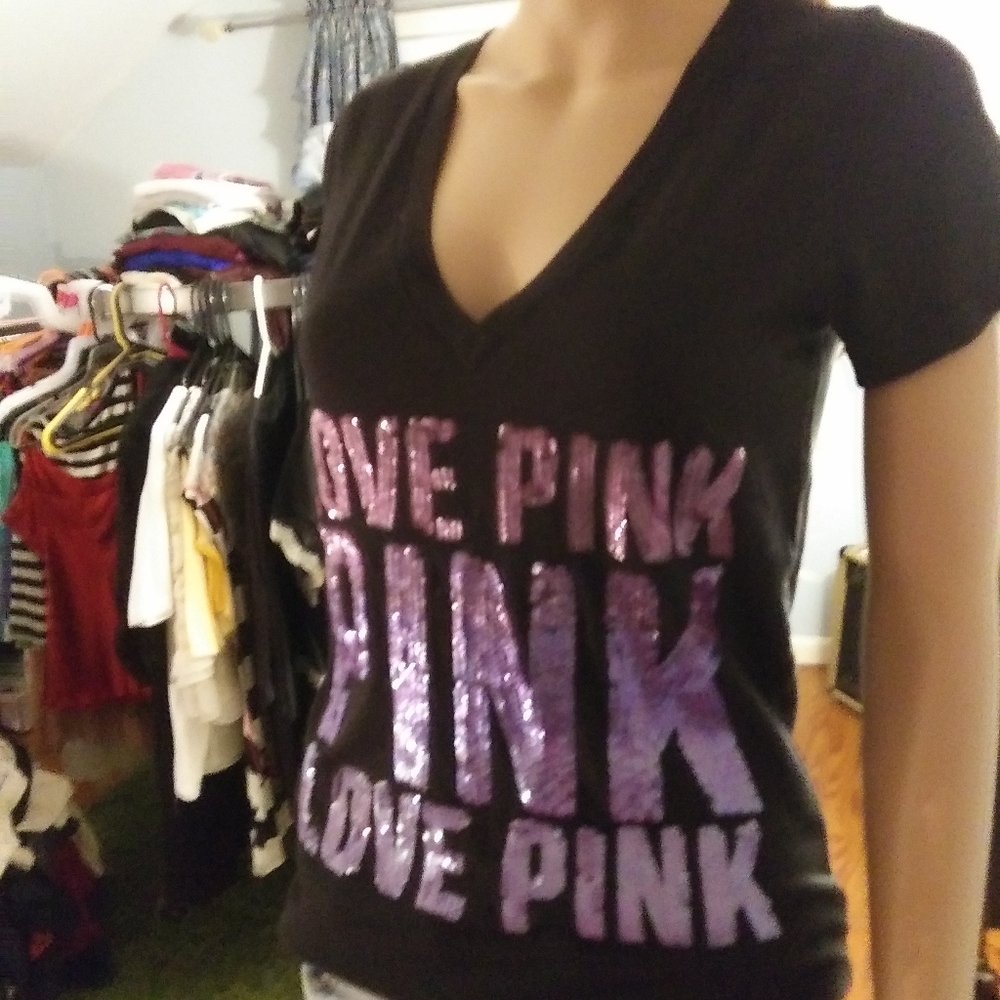 Pink Victorias Secret t-shirt. Sz-S